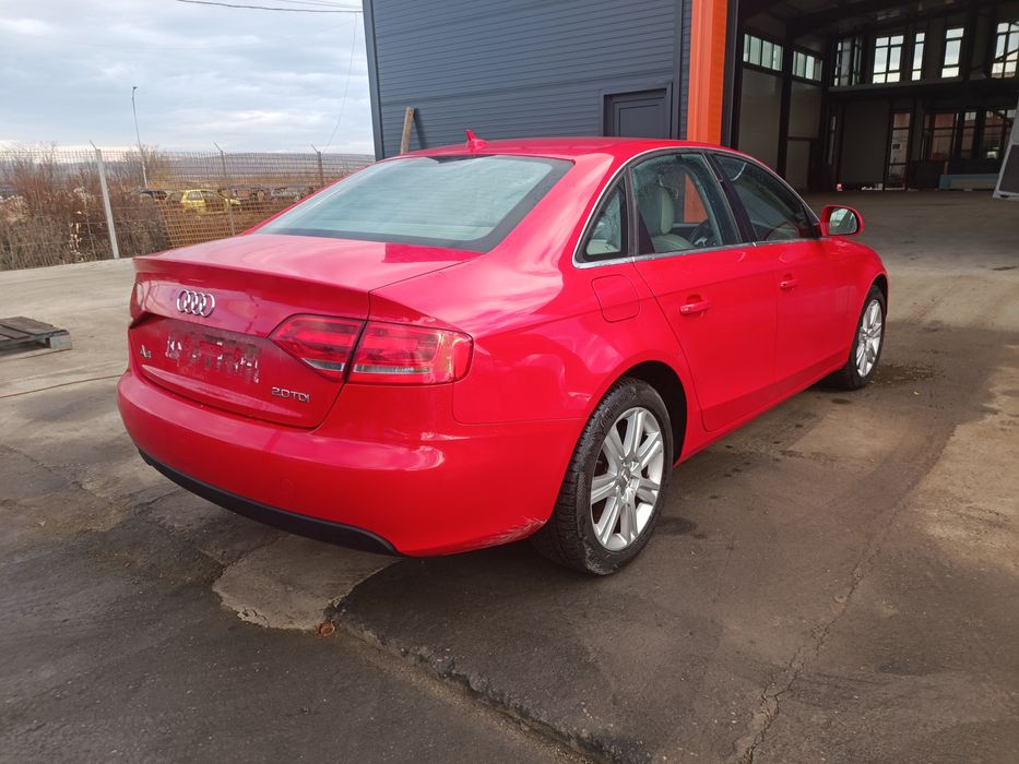Dezmembram Audi A4 B8, an 2008, motor 2.0 tdi, tip motor CAGA