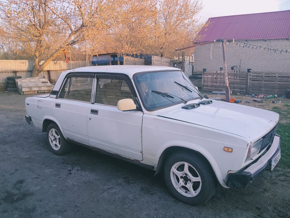 Продам машину 450000 т в нормальном состоянии