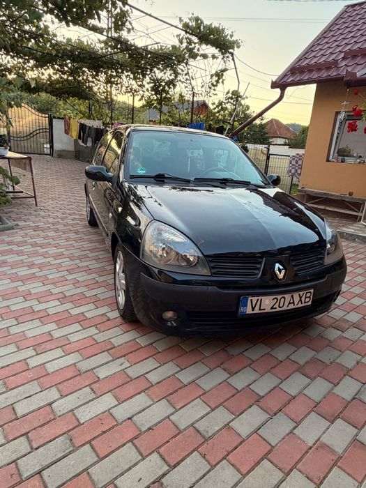 RENAULT Clio 2004 — imagine 2
