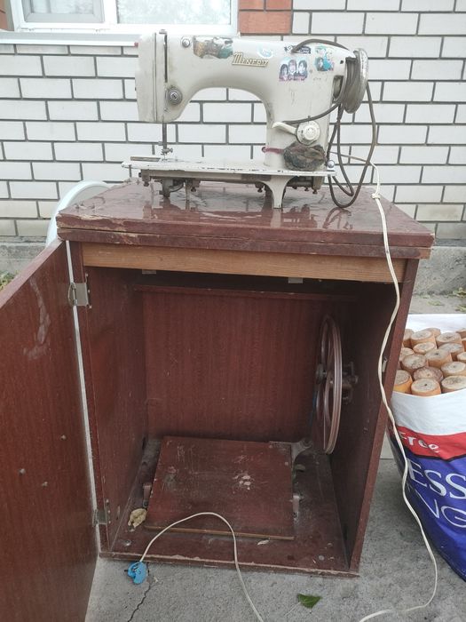 Германский швейная машинка сатылады