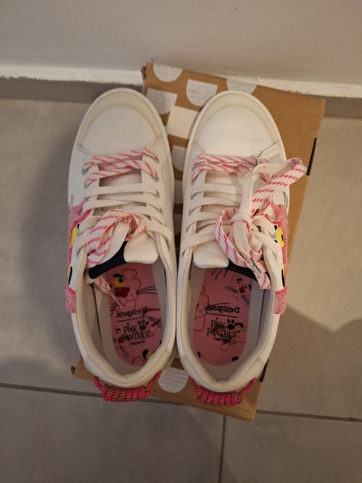 Бели маратонки Desigual Pink Panther