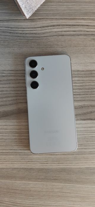 Vand Samsung S24 Marble Grey 256 GB