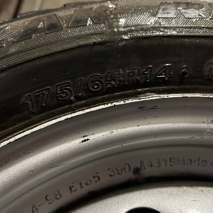 Продам комплект резины Липучка