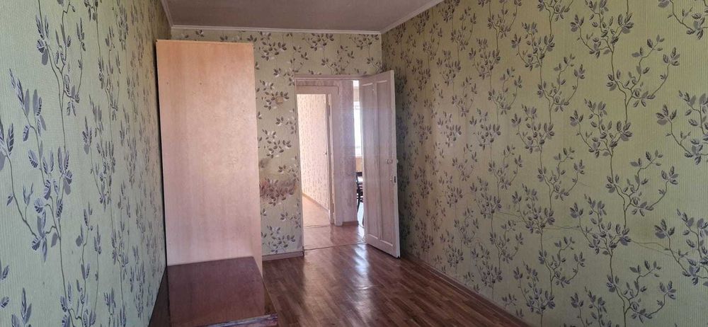 Продам 3-комнатную в центре