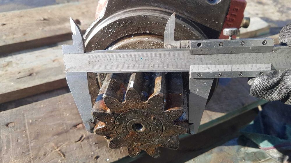 Reductor hidromotor rotire miniexcavator KYB MSG-27P-18E-2