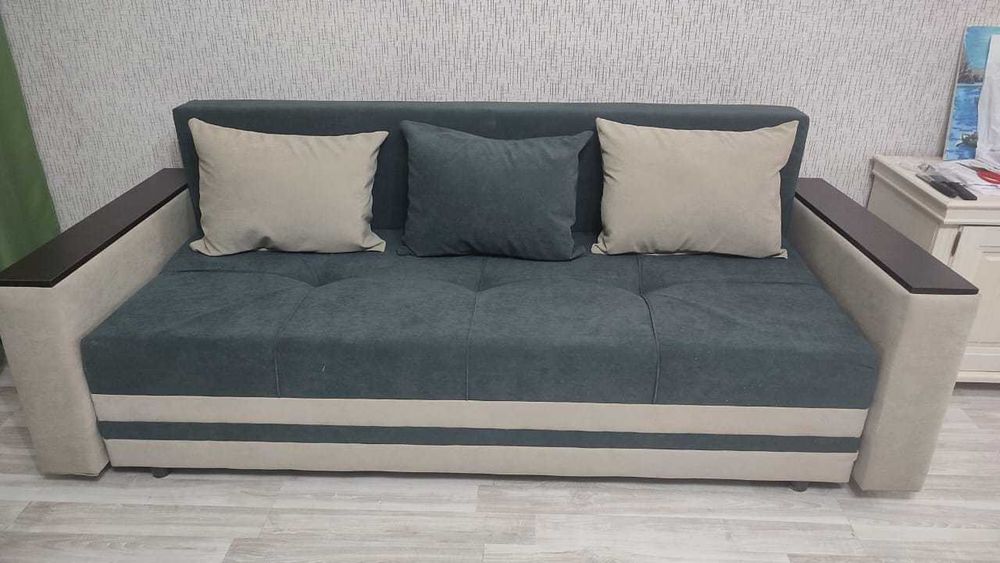 диван раскладной новый продам