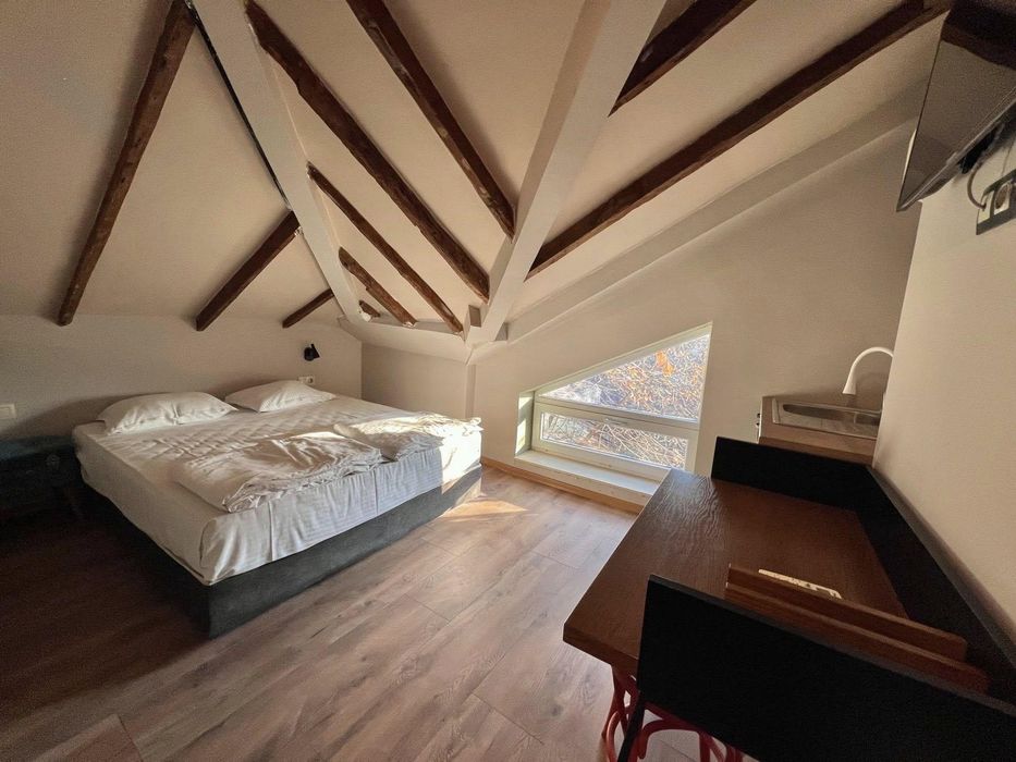 Дава се под наем Едностаен апартамент в Варна, Център - 30 кв.м за 378.93 € - Снимка #6