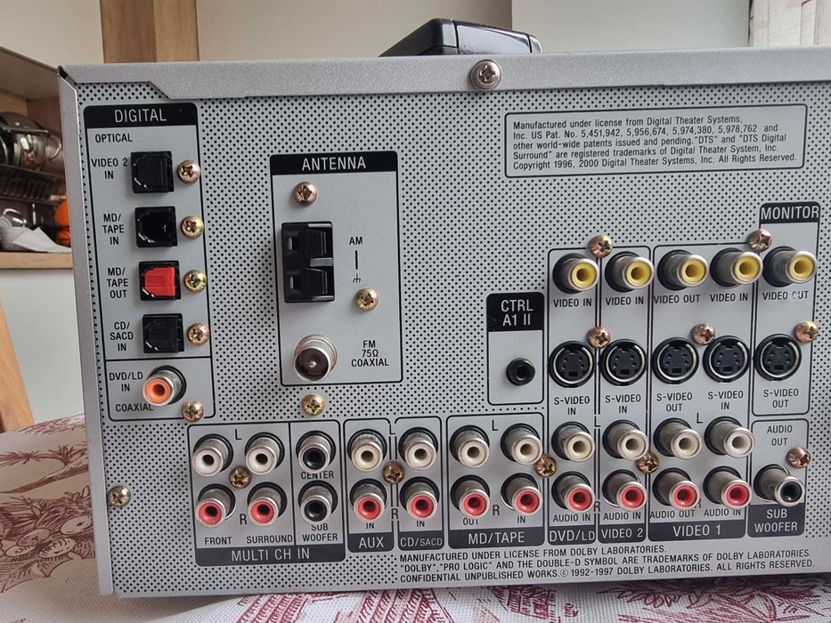 Sony STR-DE685 усилвател 2х100 вата 5.1