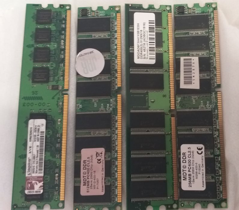 Цената е за всички. DDR 2  1GB 1бр. DDR 1  512MB 2бр. DDR 1 256 MB 1б