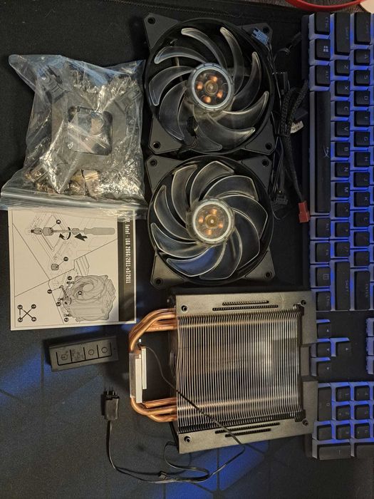 Cooler RGB procesor si Sursa 650W