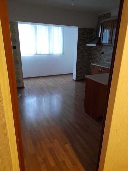 Дава се под наем Двустаен апартамент в Бургас, Славейков - 65 кв.м за 200 € - Снимка #5