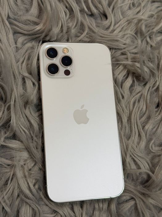 IPhone 12 pro alb impecabil