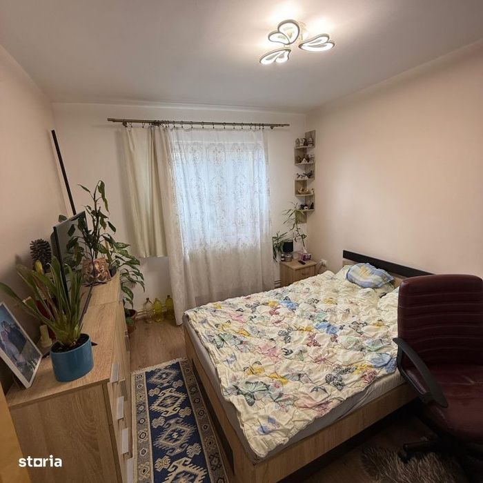 Apartament cu 3 camere, etaj 2, Str. Victor Babes