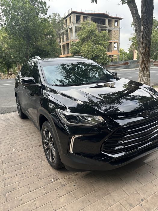 Продаю Свою chevrolet tracker 2023 premier
