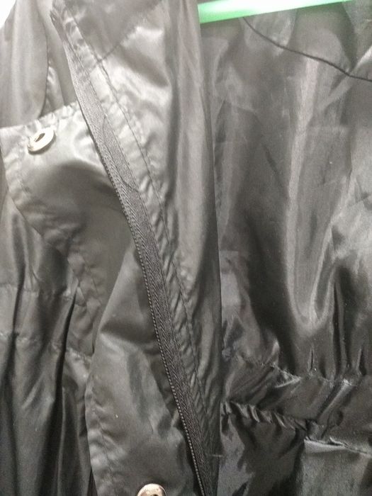 Ветровка женская с капюшоном