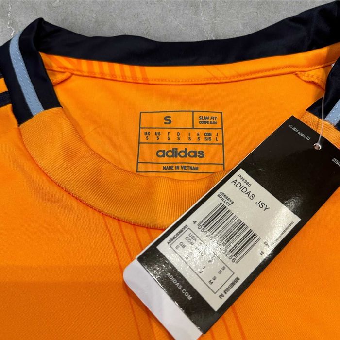 Футболна Тениска на Реал Мадрид / Real Madrid