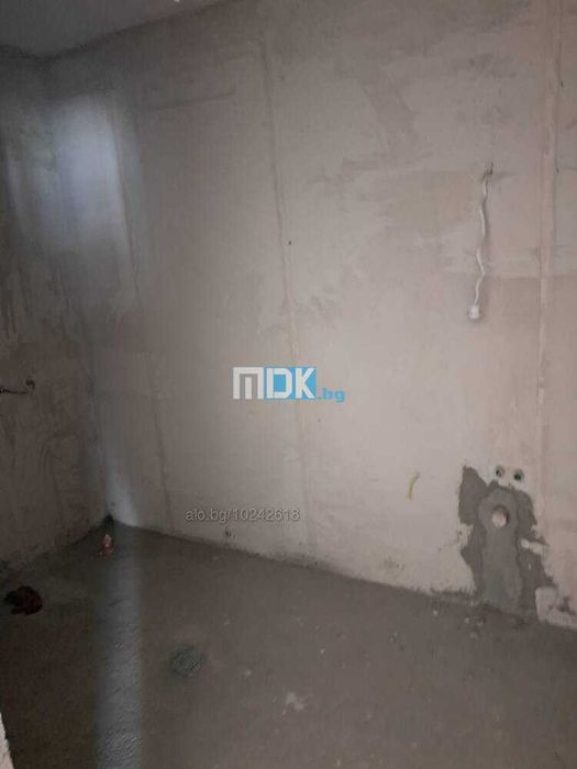 Продава се Двустаен апартамент в Пловдив, Остромила - 93 кв.м за 1173 €/кв.м - Снимка #8