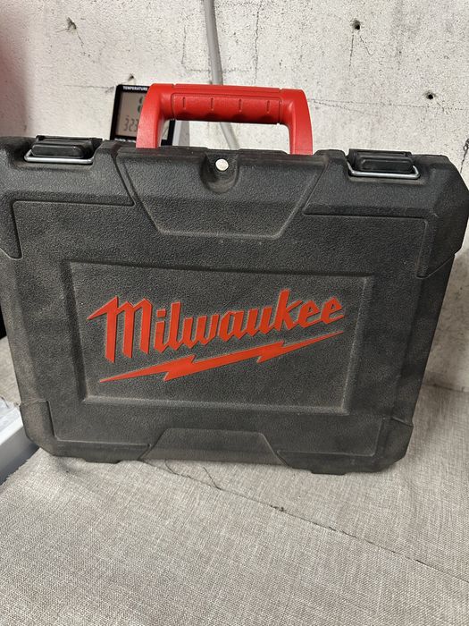 Cutii transport scule, Milwaukee