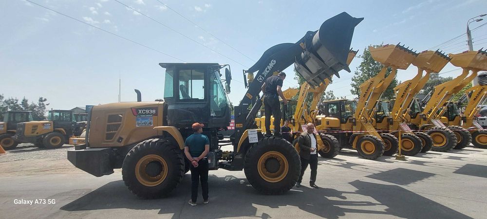 Продаться Фронтальный  Погрузчик XCMG XC938  1,8 куб