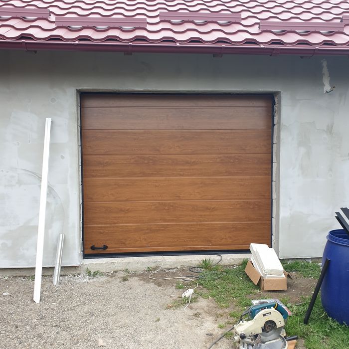 Usa de garaj Botoșani