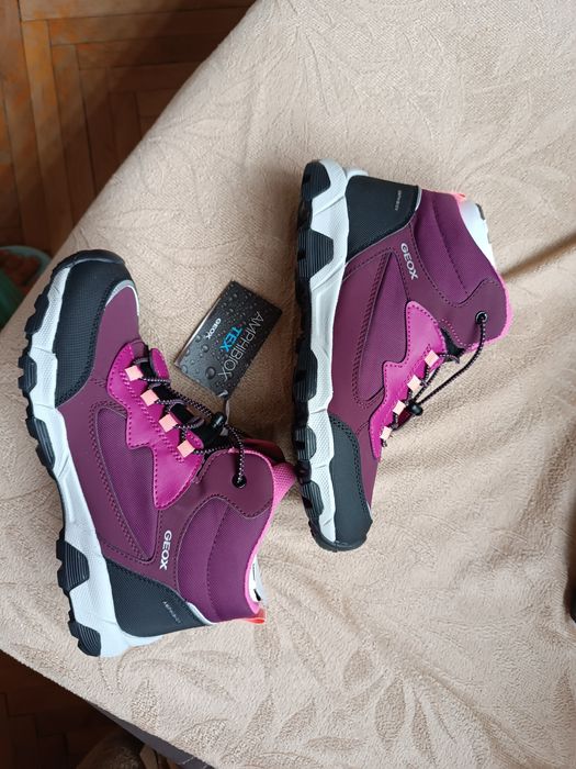 Ново Geox  непромокаеми 38 номер