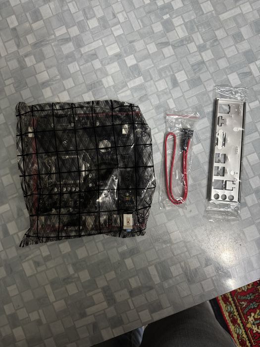 Материнская плата H61 НОВАЯ