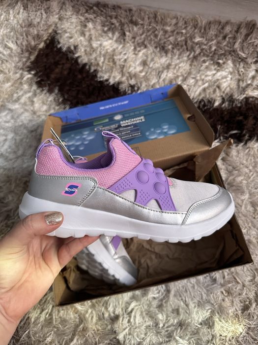 Оригинал новые кроссовки Skechers на девочку 36-37