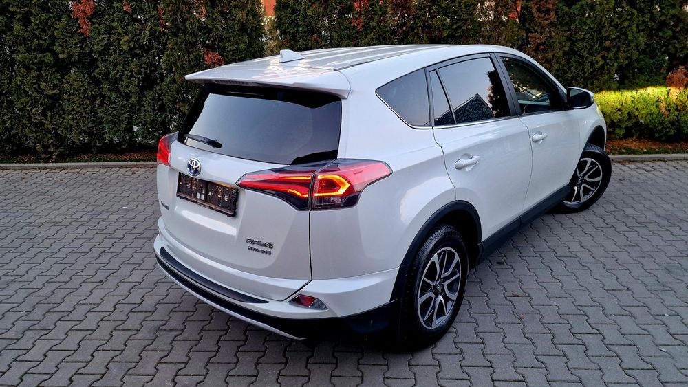 Toyota Rav4 2.5 Hybrid 197 CP 4WD / 4x4 # 134.807 km # Stare NOU