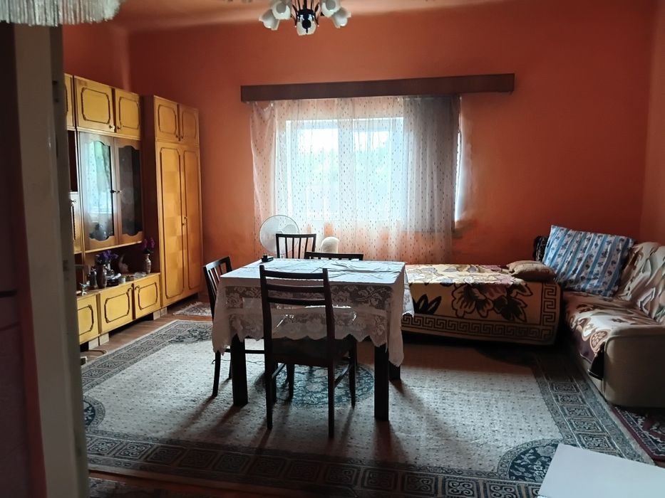 Casă de vânzare în cartierul BUJAC