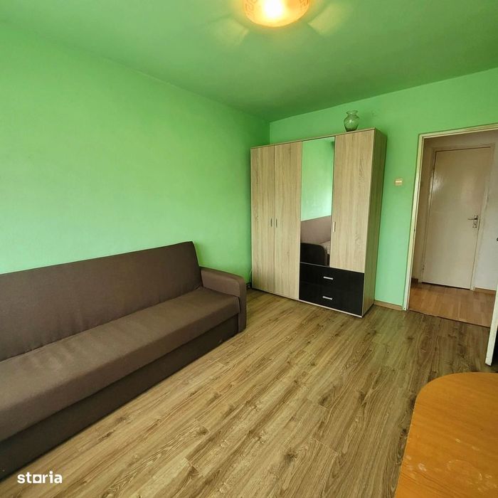 Apartament cu balcon, lift și centrală pe gaz în Sibiu