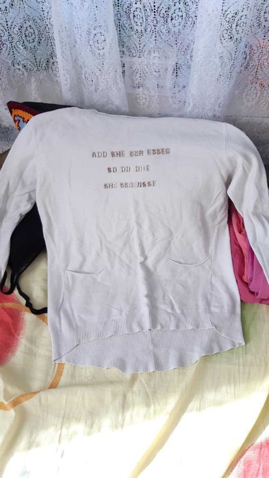 Блуза с 3D надпис; екип Philipp Plein; летни панталонkи Bershka