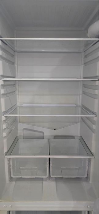 Продам холодильник Indesit
