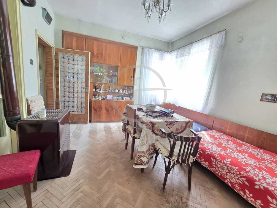 Продава се Тристаен апартамент в Пловдив, Център - 120 кв.м за 3750 €/кв.м - Снимка #4