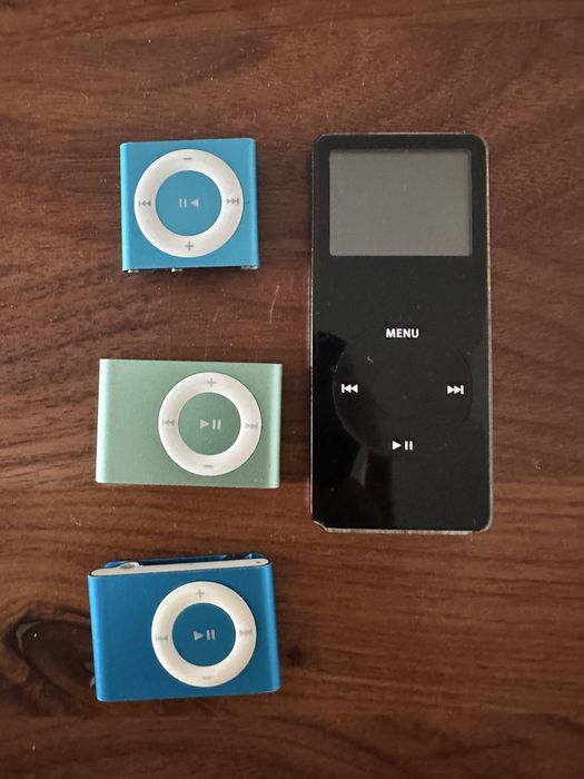 Ipod shuffle lot
