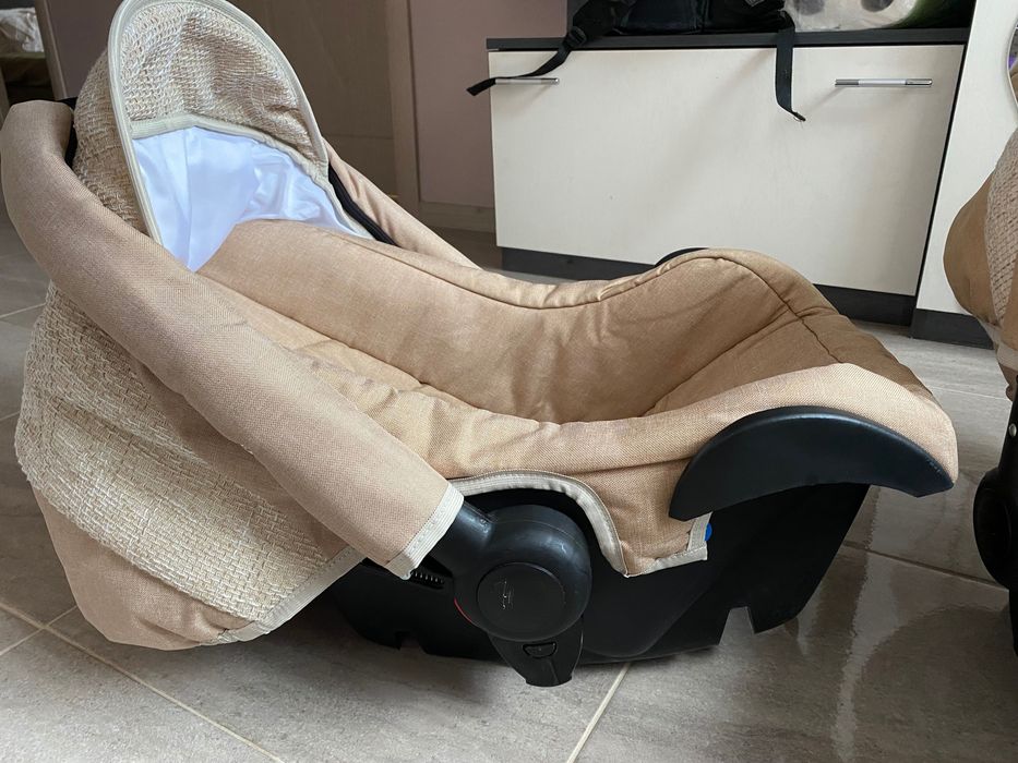 Кошница/столче за кола