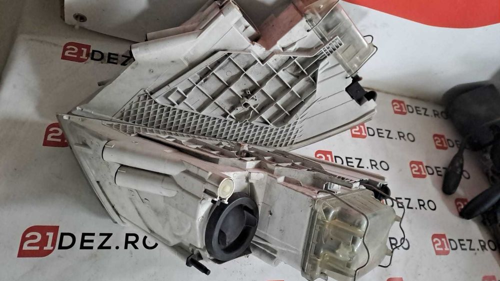 Faruri Skoda Octavia 2 cu Xenon / Far stanga , far dreapta de Europa