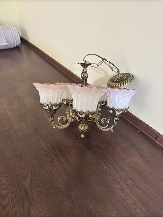 lustralar sotladi kelshlgan narxda