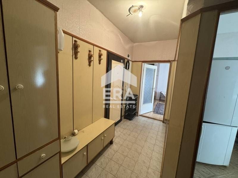 Двустаен апартамент под наем в Орфей