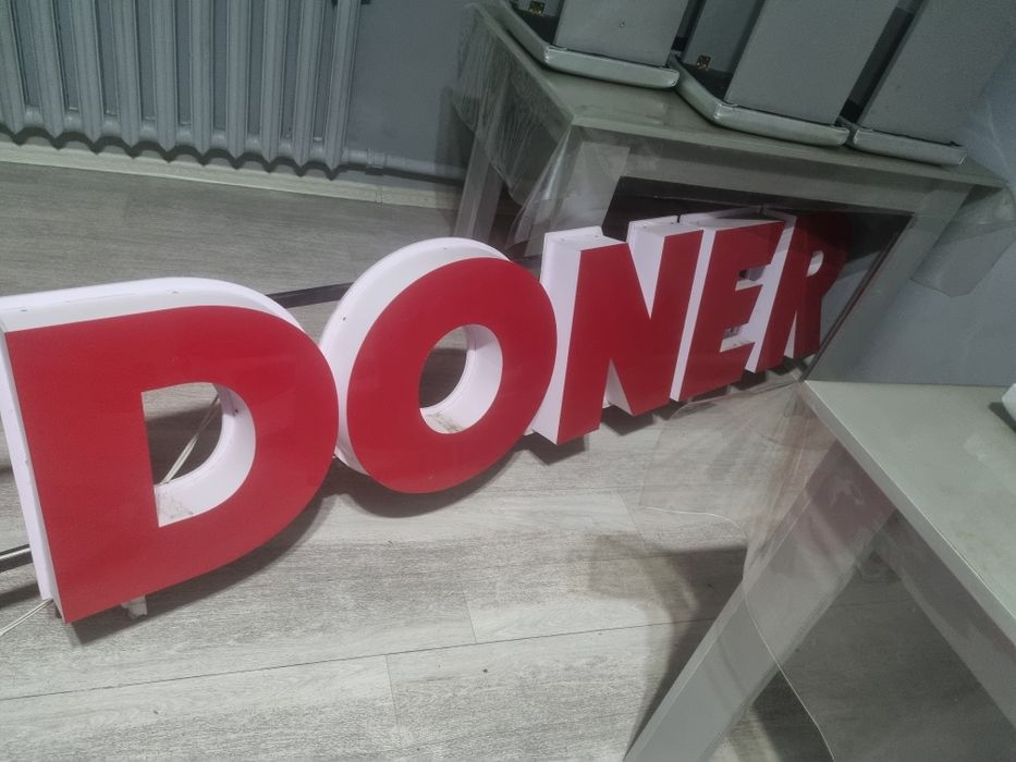 Продам надпись светящийся Донер