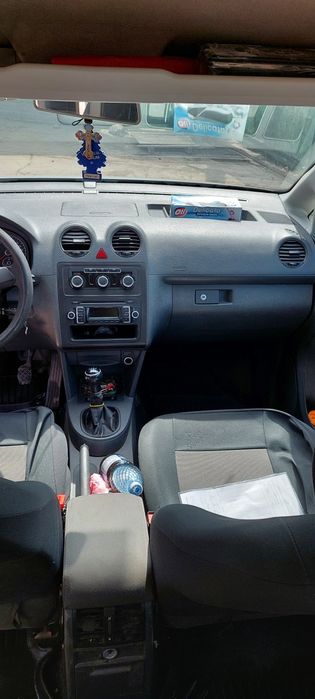 VW Caddy Maxi 1.6 TDI 2012 – Schimb cu camionetă 7 locuri + basculă