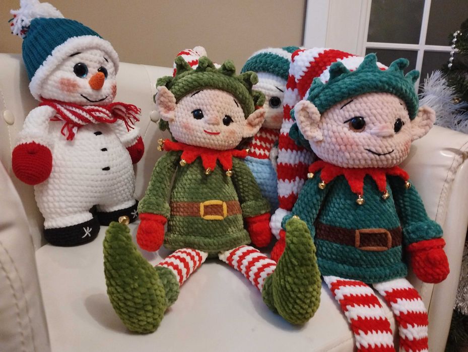 Елф, ръчно плетен , плюшена прежда