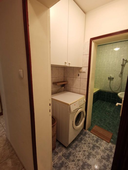 Дава се под наем Тристаен апартамент в Добрич, Център - 100 кв.м за 357 € - Снимка #7