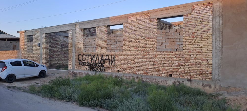qurilishi tugallanmagan Xovli sotiladi qavali maxallasi erielni orqasi