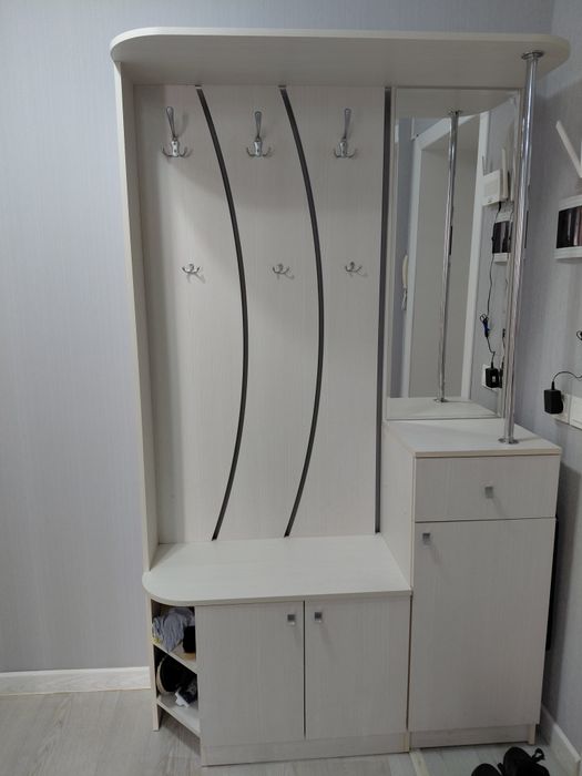 Шкаф для прихожей