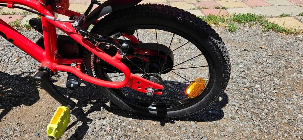 Bicicleta copii Cadru usor aluminiu, 7.3Kg, 16 inch Decathlon (B'Twin Racing 900-echivalent cu noul Discover 900)