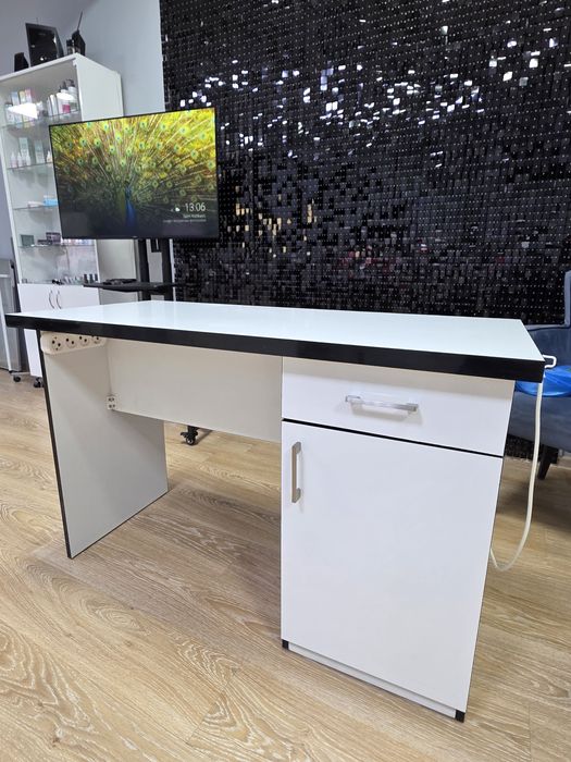 Стол маникюрный б/у