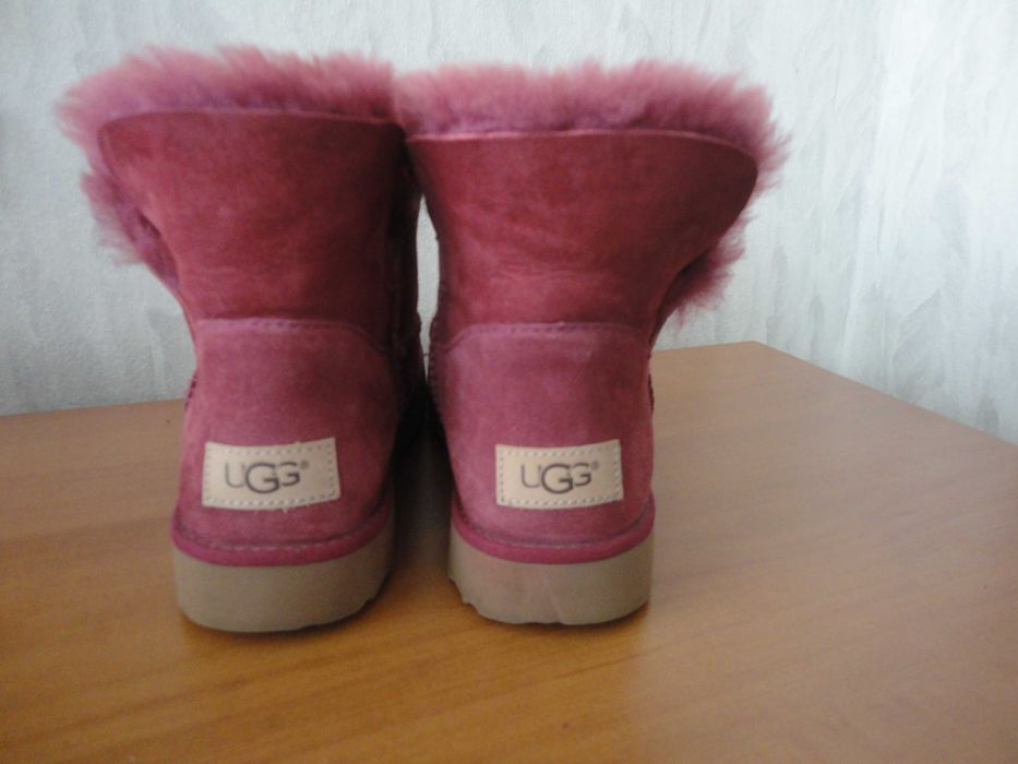 N37 UGG Classic Mini/оригинални дамски боти