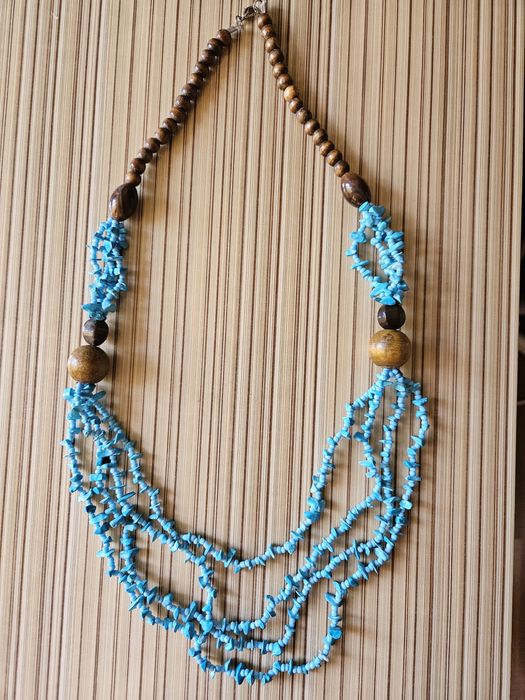 Бусы из натуральных камней