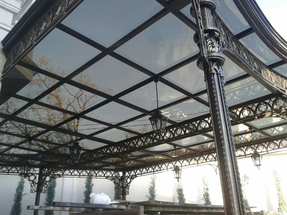 Навесы из Лексана и Монолит