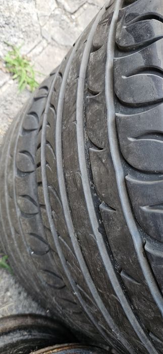 255/40/19 kormoran летни гуми дот 0622  19цола 2броя над 6мм